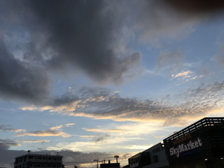 Ba28d8e4c51d47a3b1efdd7da0c17ff3